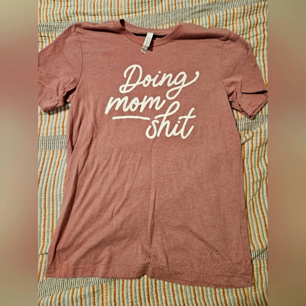 Mom tee